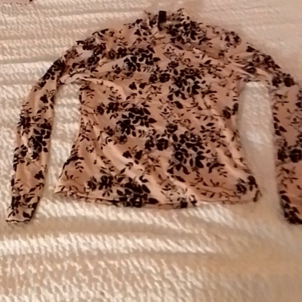 Mauve & Black long sleeve shirt